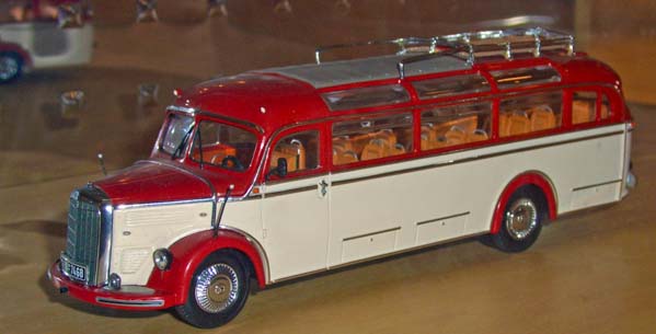 Mercedes Benz bus, seen in Paris, 2006